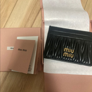 미우미우 카드지갑