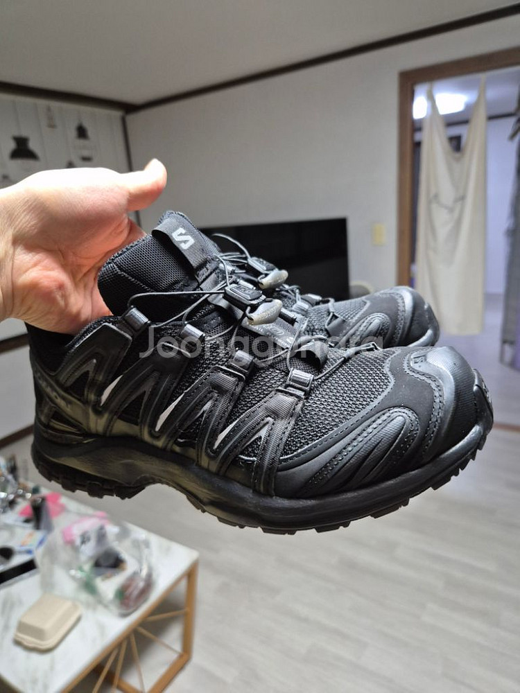 살로몬 XA PRO 3D 운동화 250 판매합니다.--1