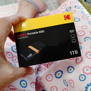 휴대용 외장 하드 1TB ㅡ 미개봉 새제품
