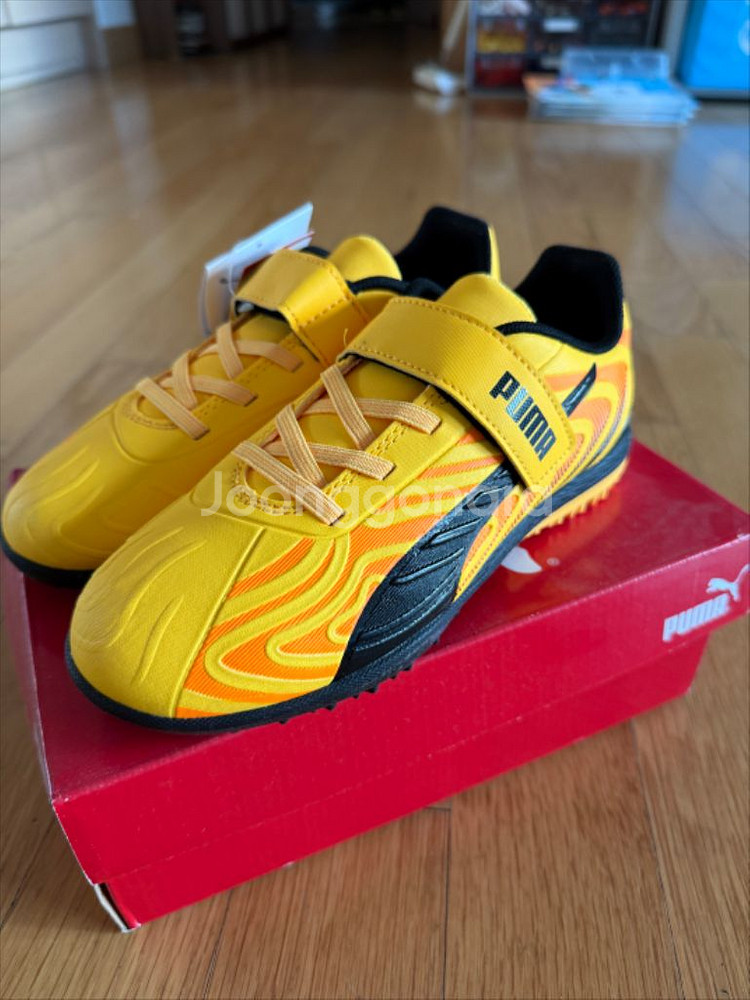 푸마 puma one 풋살화 200 새상품--1