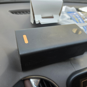퀵차지3.0+USB-PD 보조배터리 PEA57 5700