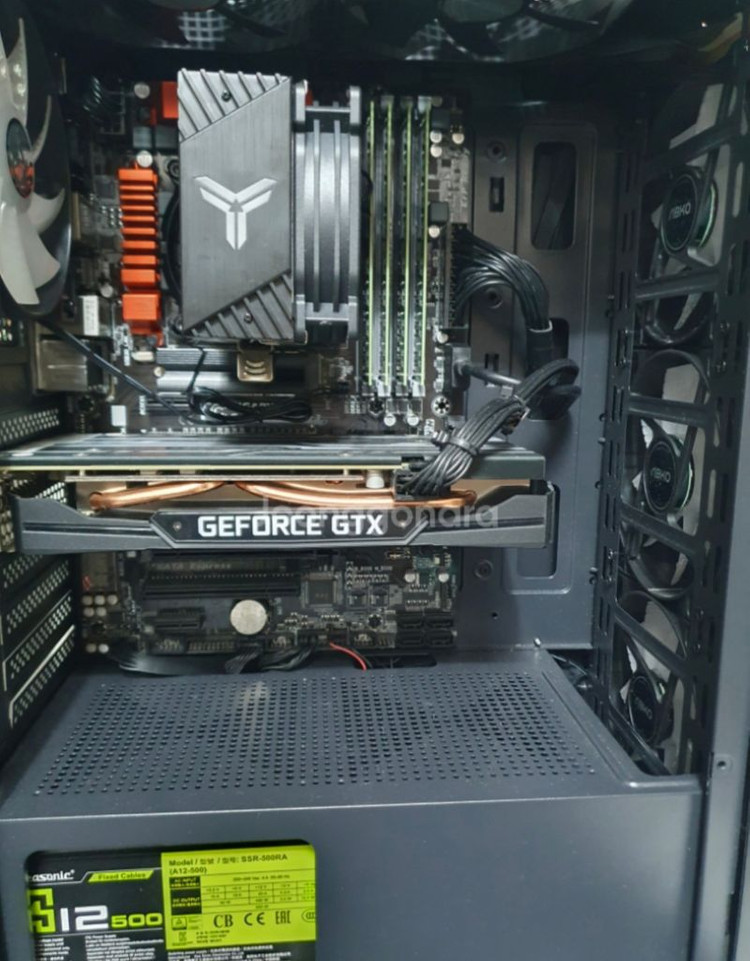 게이밍 컴퓨터 GTX 1660 Super 이미지