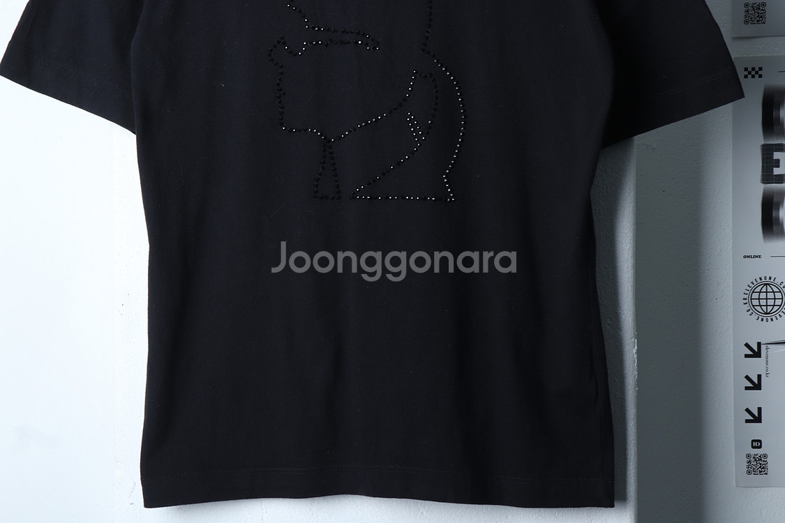 W(M) 칼라거펠트 반팔 티셔츠 블랙 비즈 유니크--1