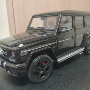 얼모스트리얼 g63 1:18 다이캐스트