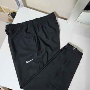 나이키 드라이핏 챌린저 우븐 러닝팬츠(XL)