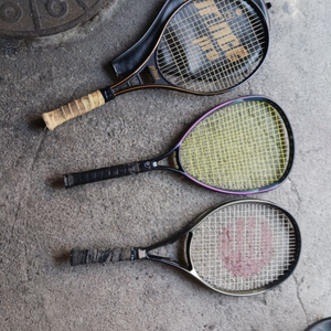 선수용 테니스채 3개 처분