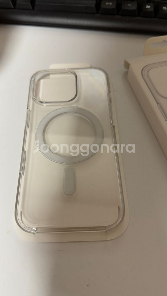 아이폰 16프로 정품 투명케이스--3