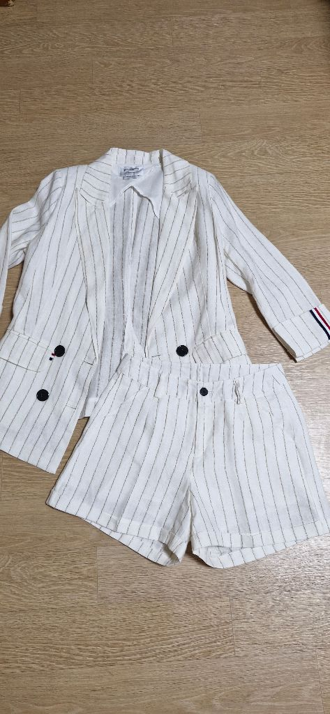 톰브라운 여성 반바지 정장 세트 스트라이프55 이미지