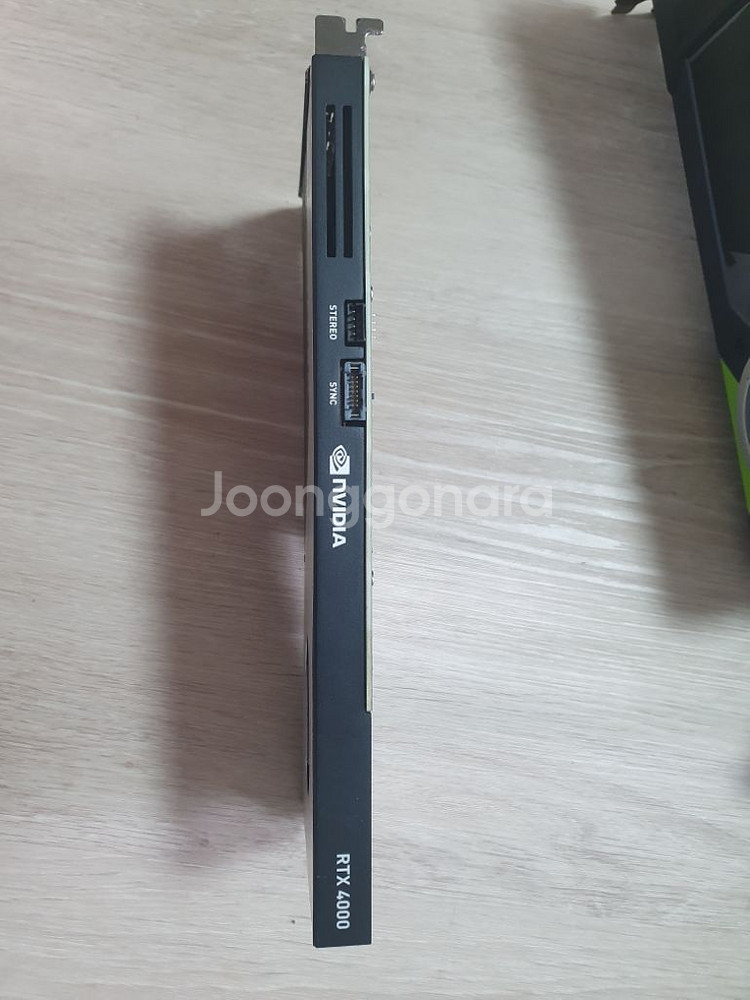 쿼드로 RTX 4000 그래픽 렌더링 설계용--1