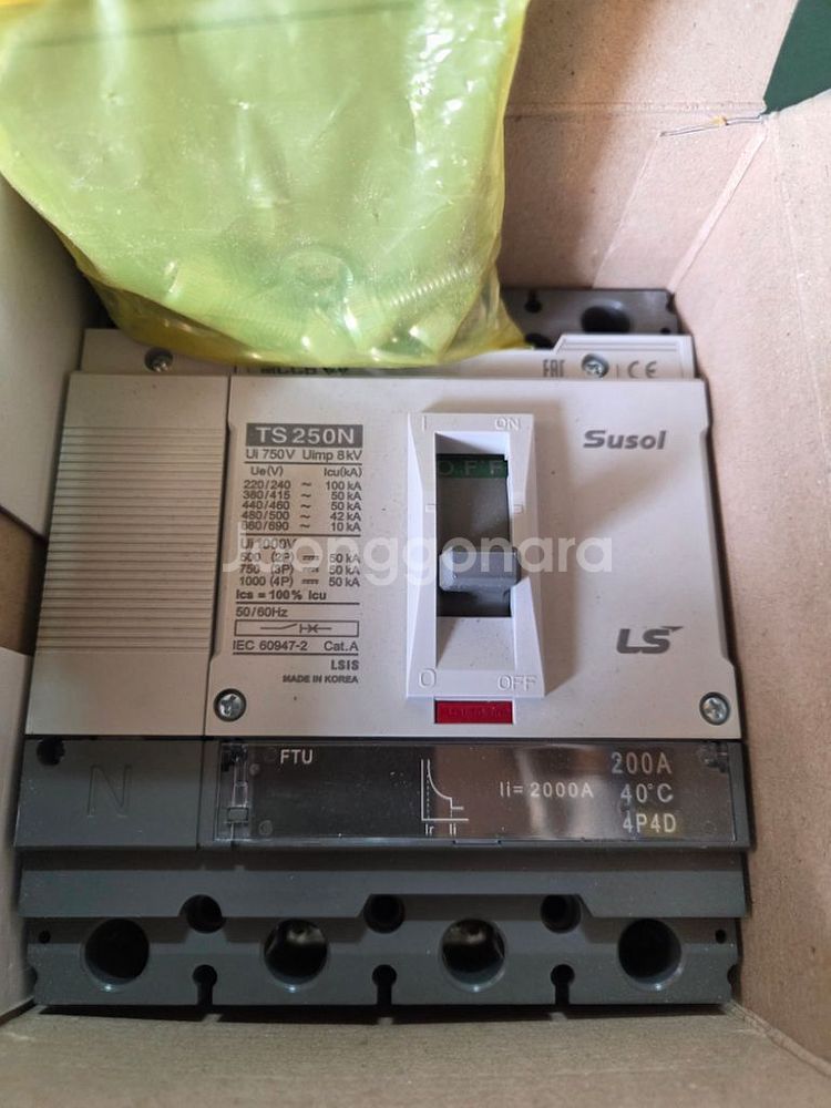 ls ts250n 200a 차단기--0