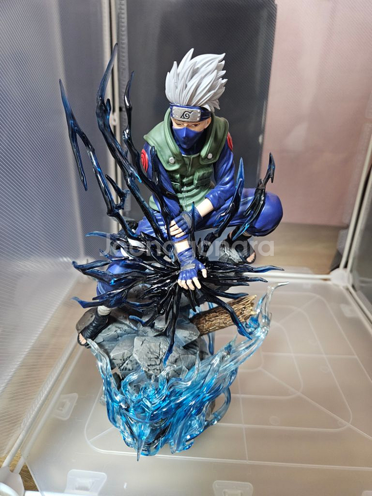 마지막가격내림)십년백인 카카시 레진 피규어--0