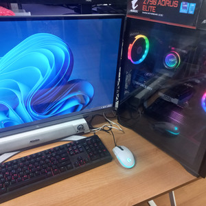 고사양 i9 13900kf 게이밍 Rtx5070 pc