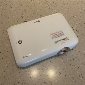 LG 미니빔 PH550