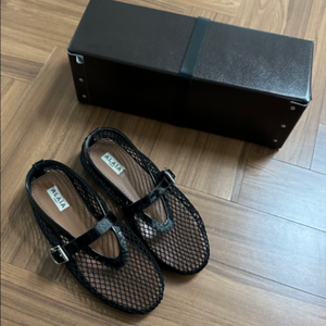 알라이아 피시넷 슈즈
