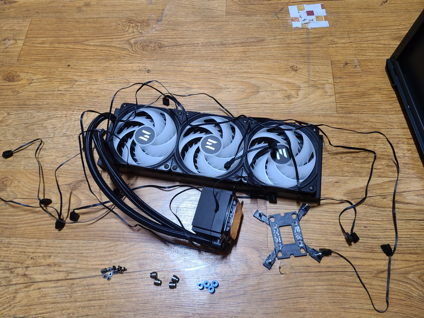잘만 Alpha A36 판매합니다.