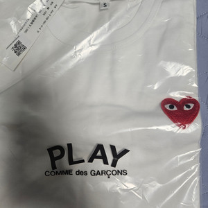 꼼데가르송 반팔