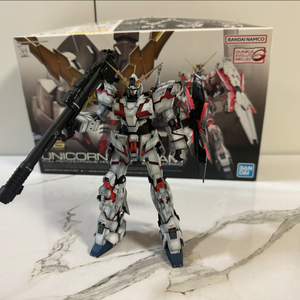 RG 유니콘 건담 (음영도색작) 팝니다
