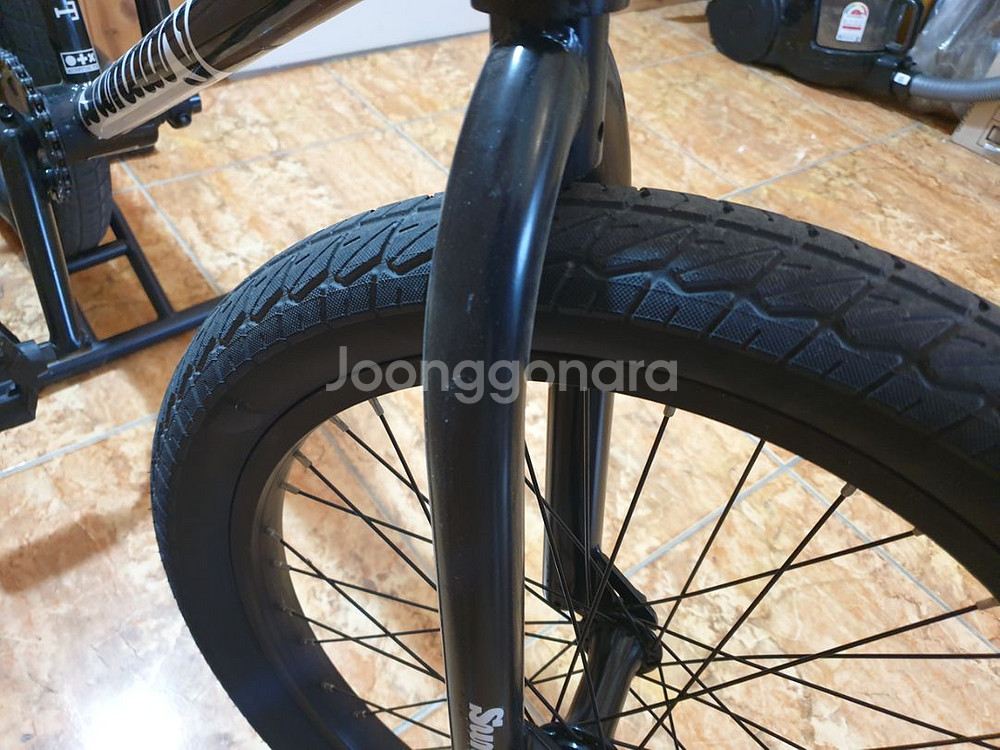 Sunday 20인치 bmx판매해요 5만원 싸게 해드려--0