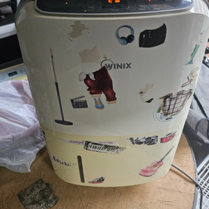위닉스 제습기 8리터 1등급재품 결로방지예방물잘빨립니다