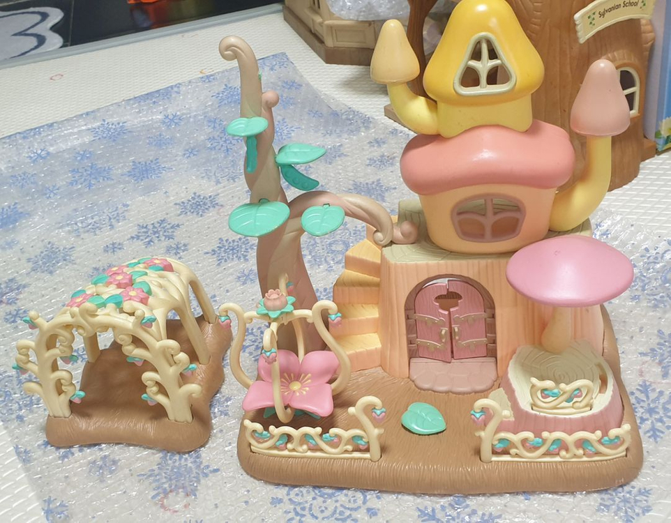 실바니안 올드(희귀)동화나라 버섯집 이미지