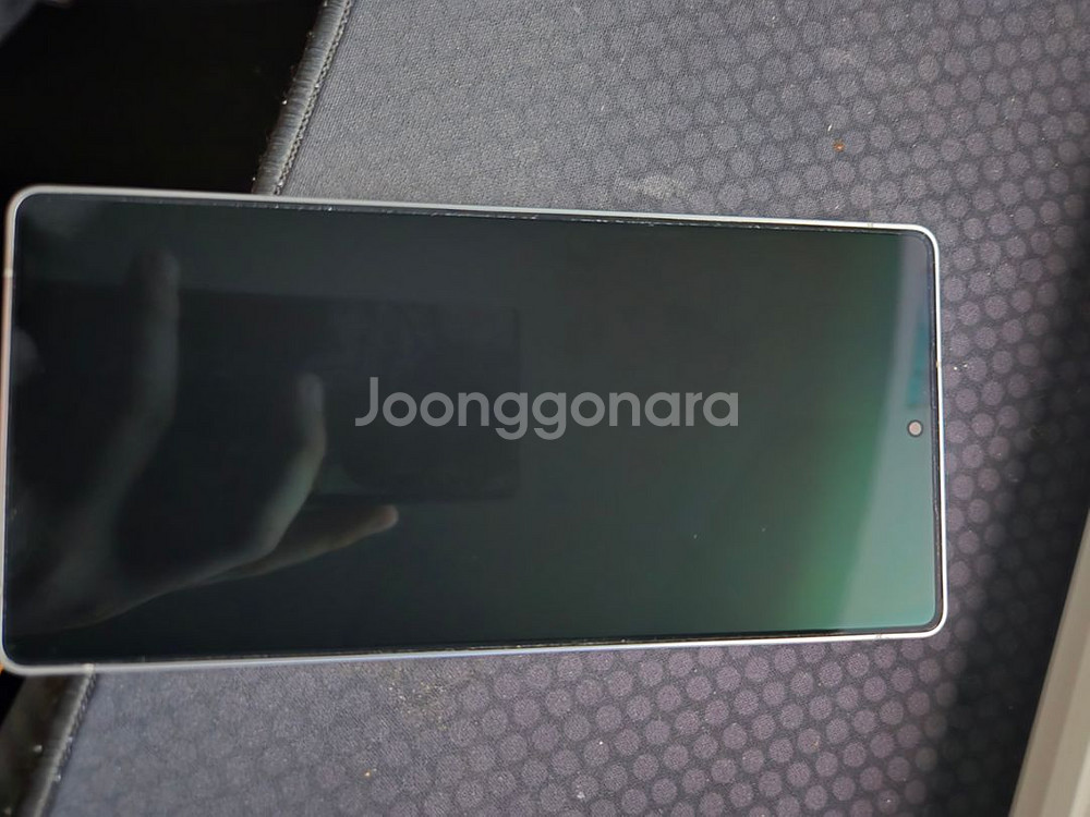 갤럭시 S25 울트라 512 판매합니다--2