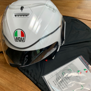 agv orbit 헬멧 M사이즈 판매합니다.
