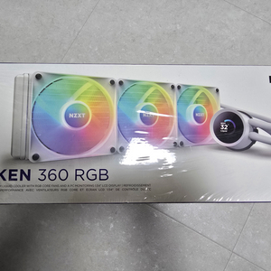 크라켄 360 RGB 화이트 수랭쿨러 팝니다