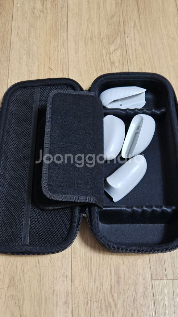 닌텐도 스위치 OLED 화이트+스컬앤코 네오그립+파우치--1