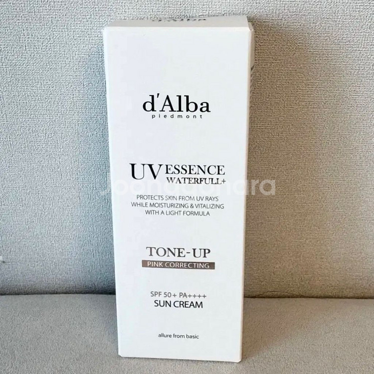 새상품 달바 워터풀 톤업 선크림 핑크 50ml--0