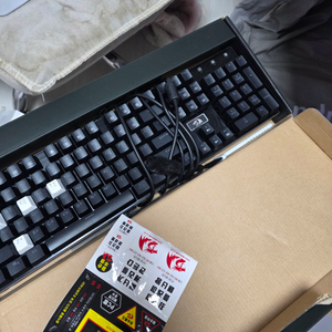 리드레곤 DEVARAJAS K556RGB 기계식 키보드