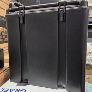 CAMBRO 캠테이너 250LCD 팝니다