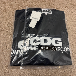 [새상품] CDG 로고 티셔츠 (블랙/XXL)