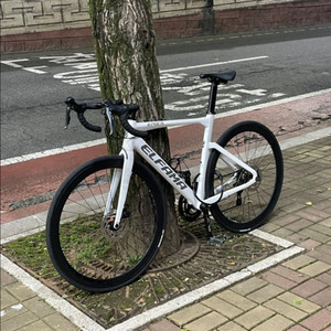 엘파마 에포가 e200d 25년식 대차 판매합니다