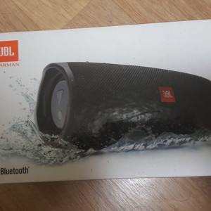 JBL CHARGE 4