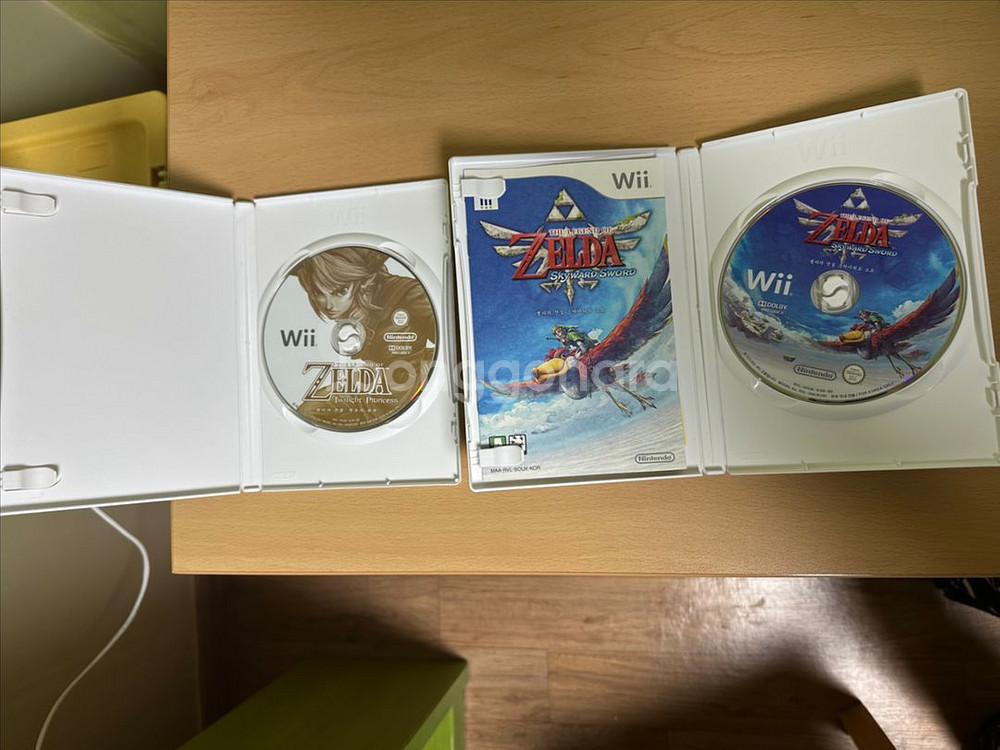 Wii 본체, Wii 젤다 게임 2종--8