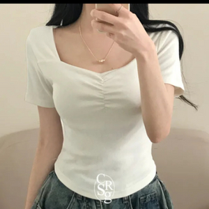 1회 착용) 앞셔링 하트넥 밑단굴림티