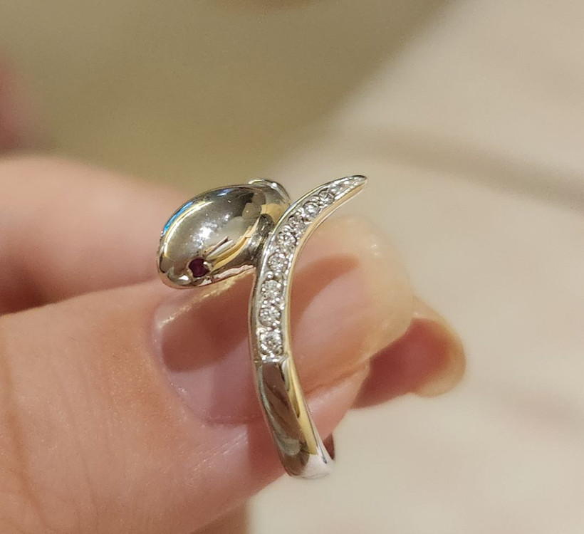 18k 화이트골드 뱀반지 8호--1