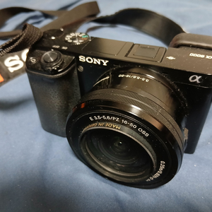 소니 A6000 미러리스 카메라