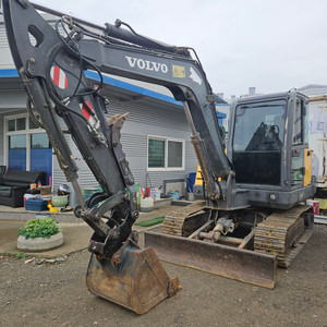 농장용 볼보 EC55C 2011년식 집게장착