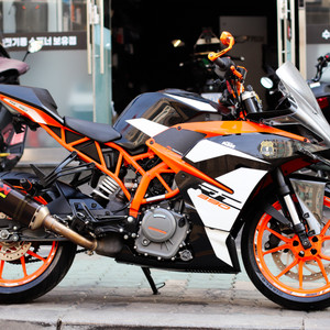 rc390 ktm 2017 ABS 아크라구변 판매합니다