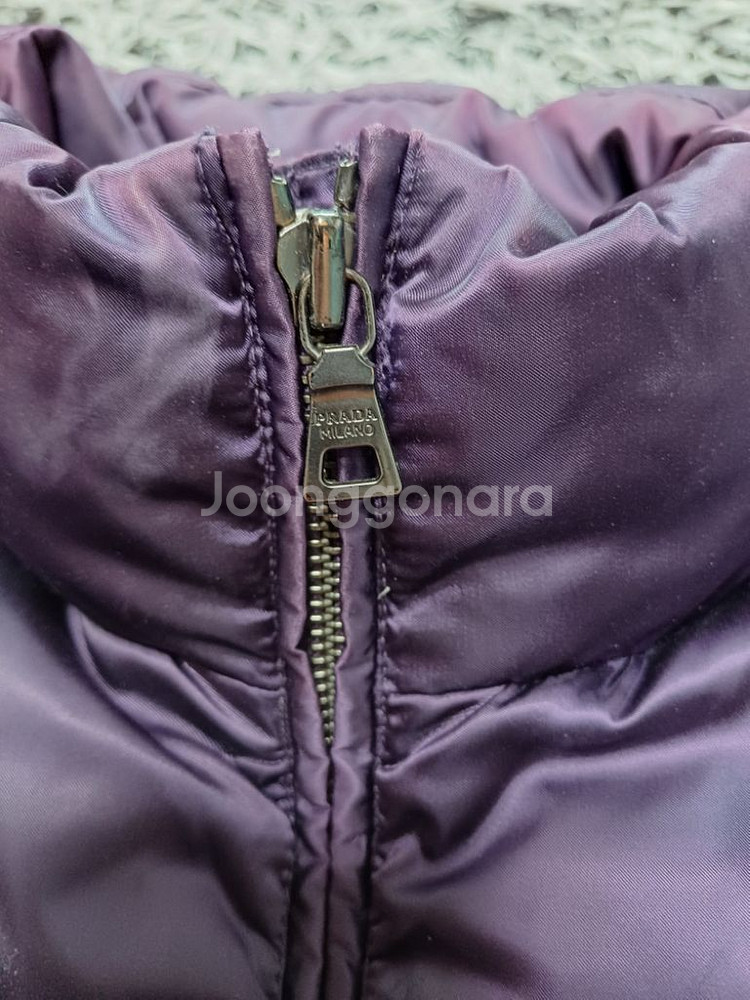 프라다 패딩쪼끼 바코드정품!여자38사이즈!상태좋음!--2