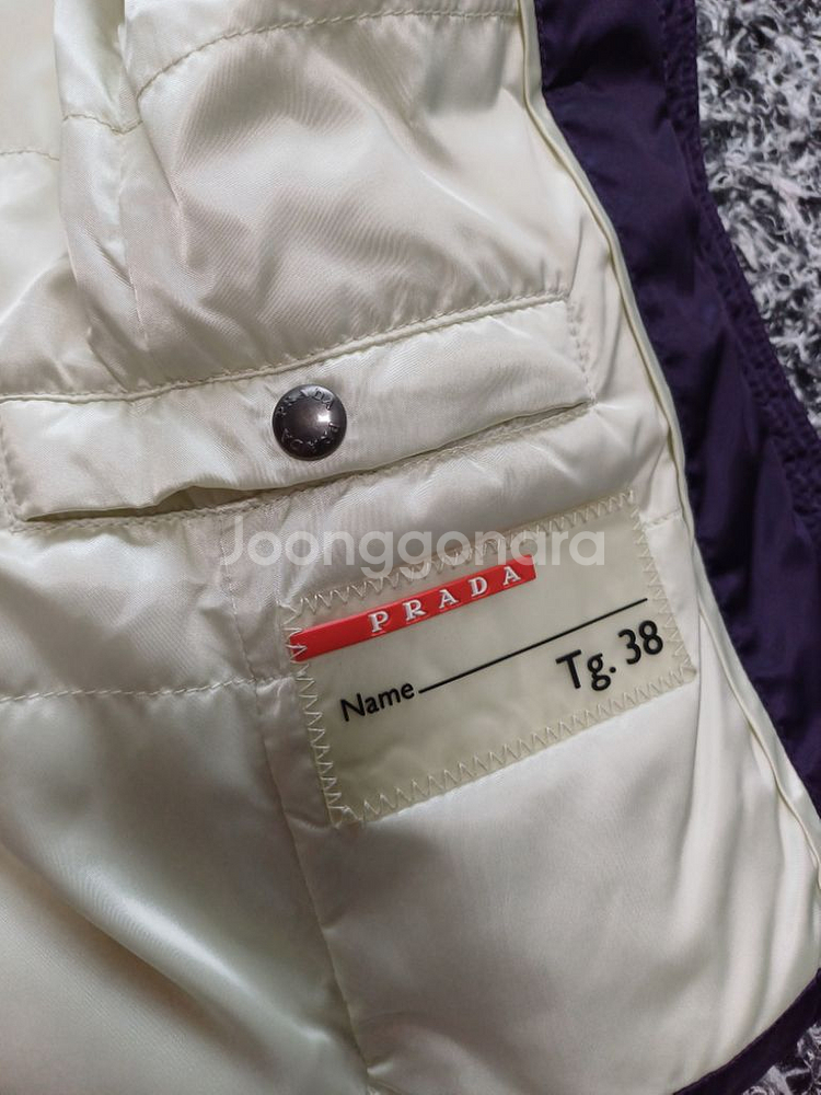 프라다 패딩쪼끼 바코드정품!여자38사이즈!상태좋음!--6