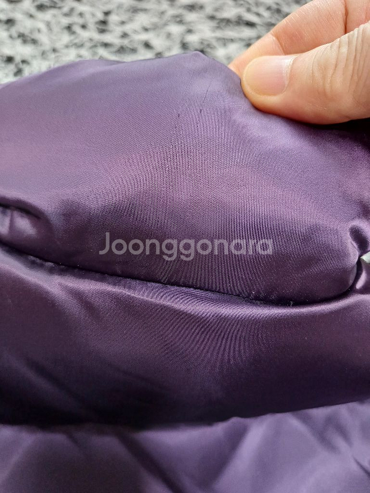 프라다 패딩쪼끼 바코드정품!여자38사이즈!상태좋음!--9