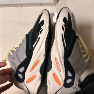 아디다스 웨이브러너 275 이미지