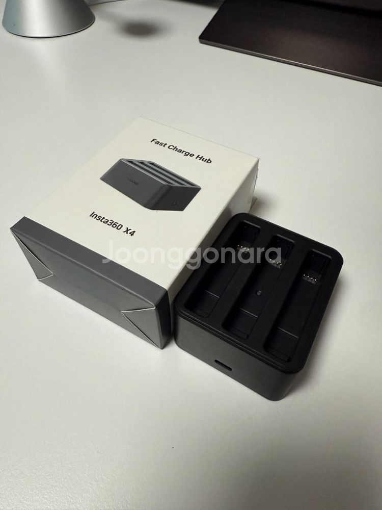 인스타360 X4 악세사리 팝니다--1