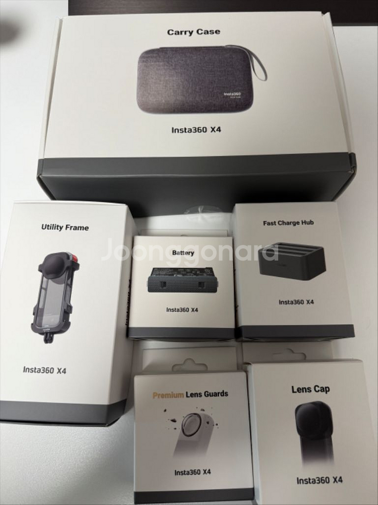 인스타360 X4 악세사리 팝니다--0