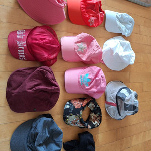모자 12개 세트입니다다양한 디자인과 색상이 있어요아디