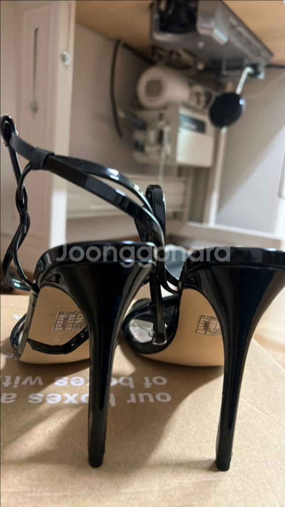 포에버 21 검정 샌들 스트랩 하이힐 250, 260--2