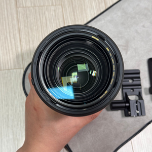rf24-105 f2.8 판매합니다(상태 좋음)+브라켓