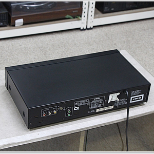 인켈 A급 CD플레이어 모델 CDG-3020C